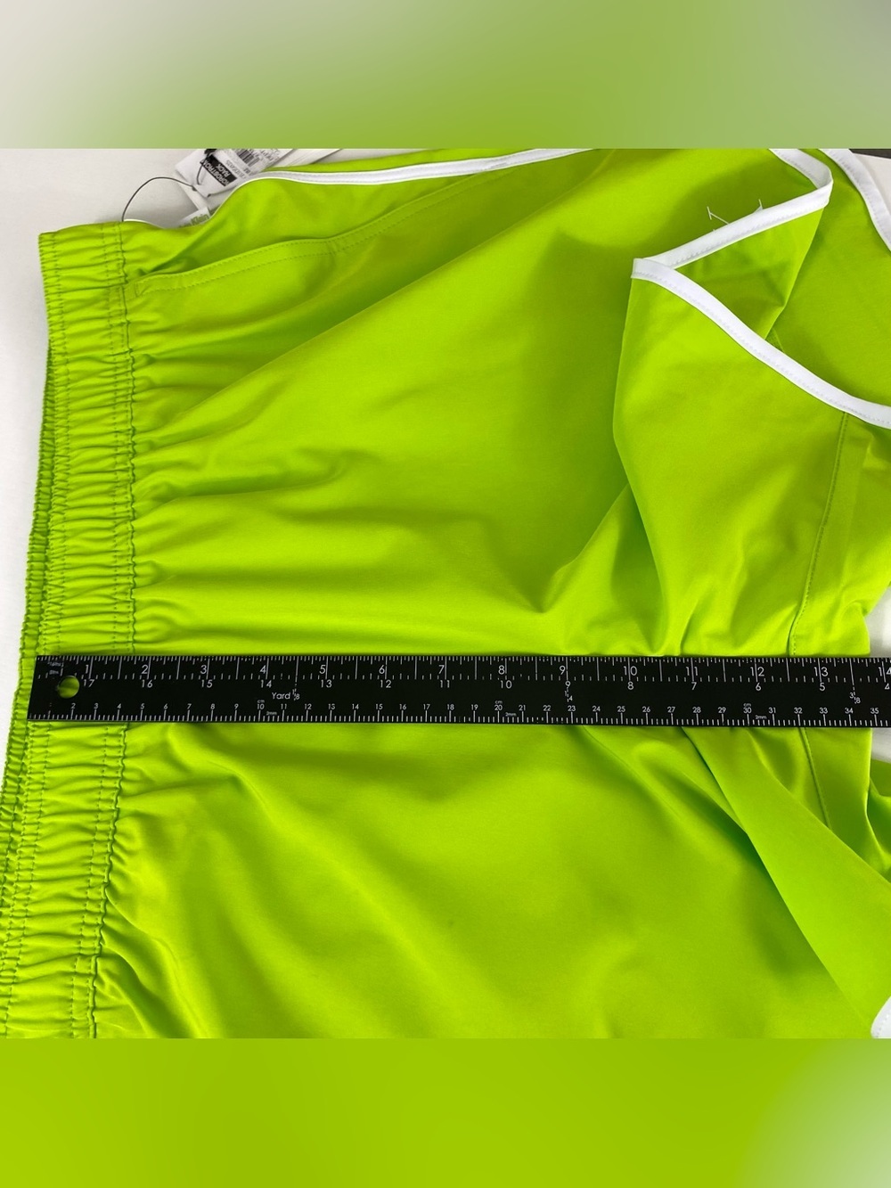 Calvin Klein Mens Trunks Shorts Size XL Swimwear Neon Green UPF 40 Lined NWT - Picture 15 of 15